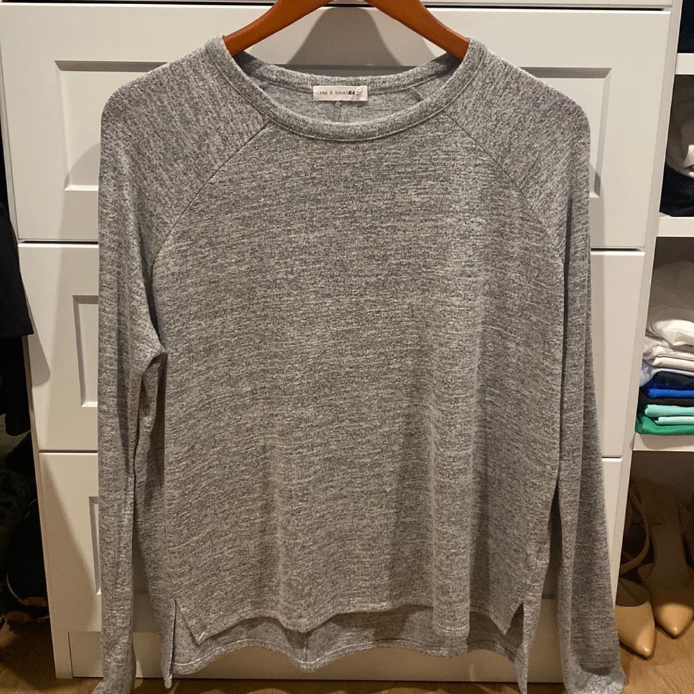 rag & bone long sleeved sweater Top. Grey. Small